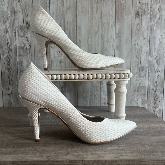 Marc New York Elegant White Textured Women's Pumps 8.5 - Picture 4 of 9